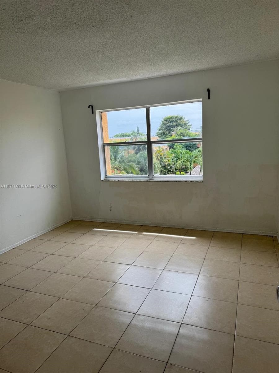 17901 NW 68th Ave # T203, Hialeah, FL 33015 — zdjęcie 3