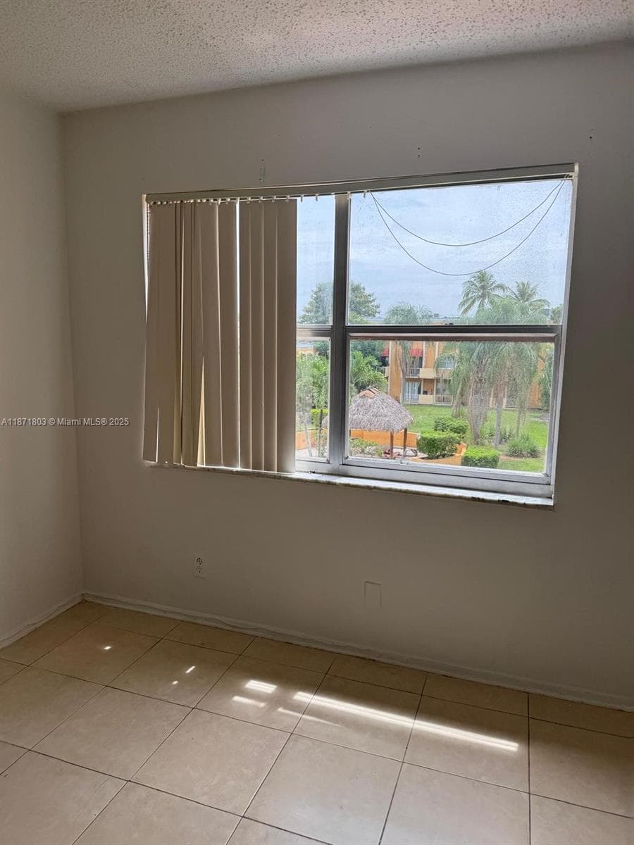 17901 NW 68th Ave # T203, Hialeah, FL 33015 — zdjęcie 4