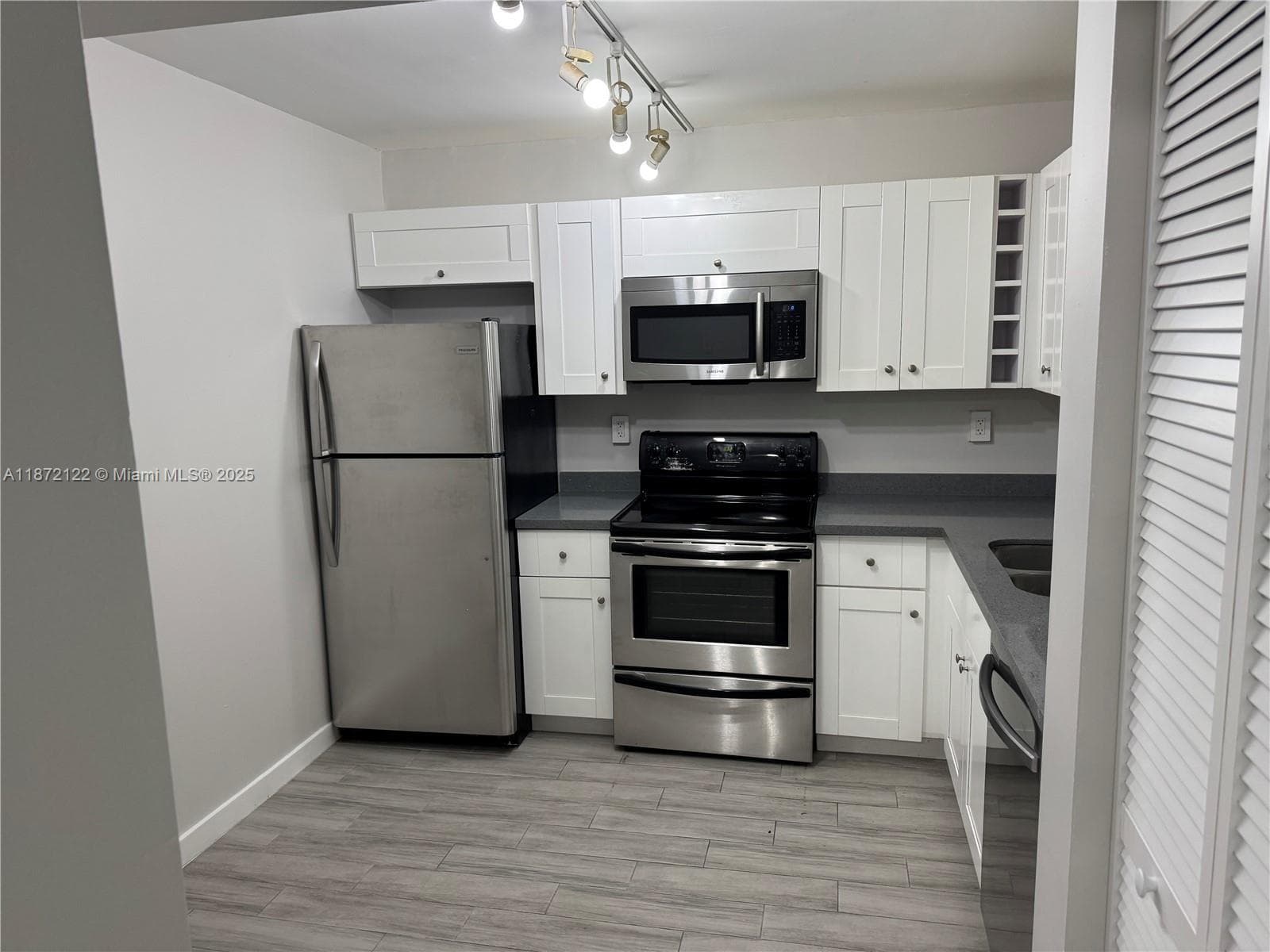721 N Pine Island Rd # 201, Plantation, FL 33324 — zdjęcie 3
