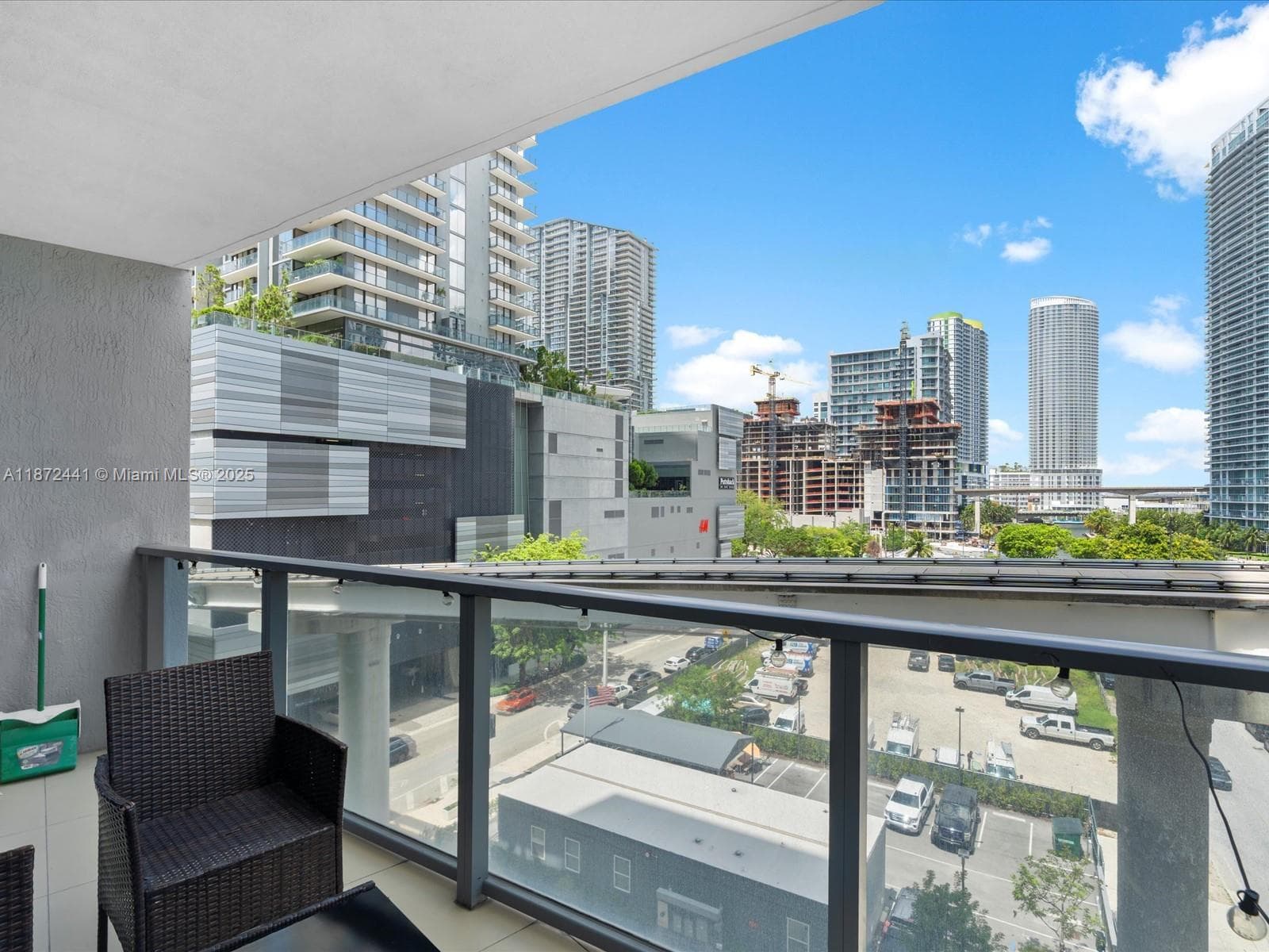 31 SE 6th St # 802, Miami, FL 33131