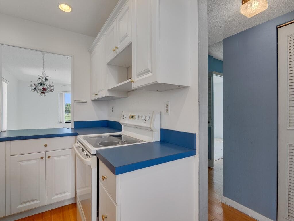 5373 SE Miles Grant Road # 208, Stuart, FL 34997 — zdjęcie 2