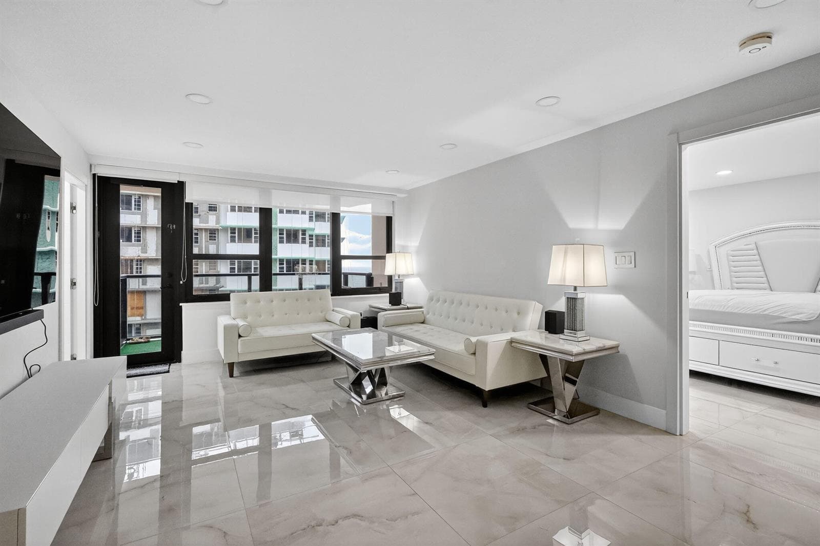 5225 Collins Avenue # 1408, Miami Beach, FL 33140 — zdjęcie 3