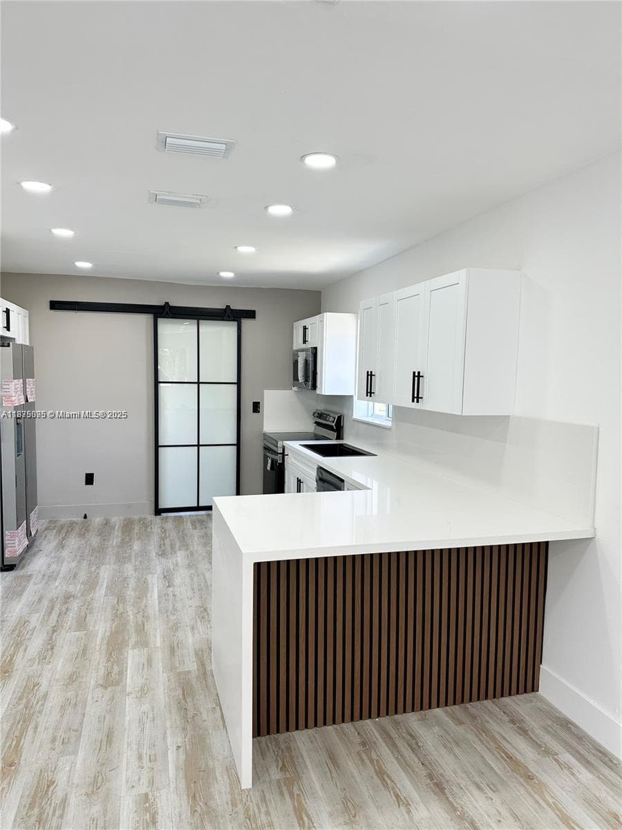 2740 NW 49th St, Miami, FL 33142 — zdjęcie 5