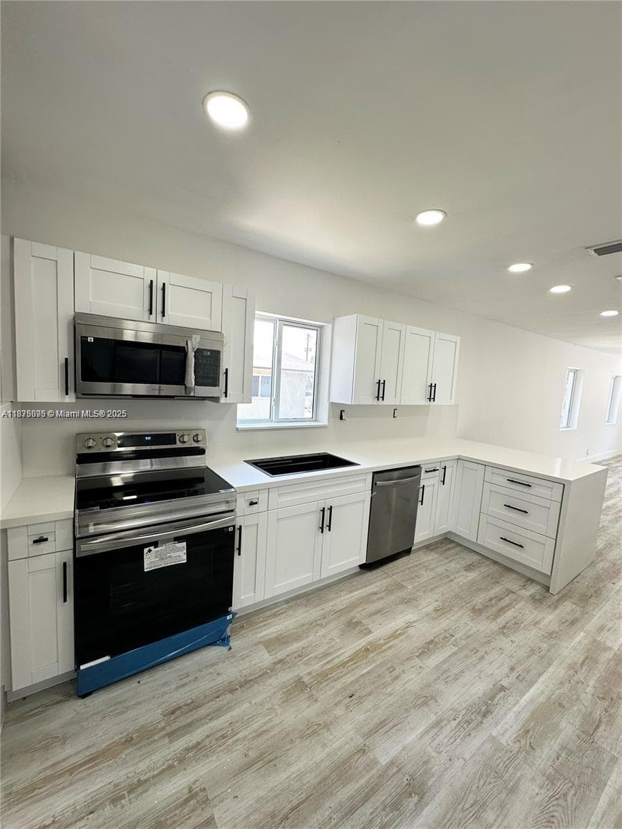 2740 NW 49th St, Miami, FL 33142 — zdjęcie 4