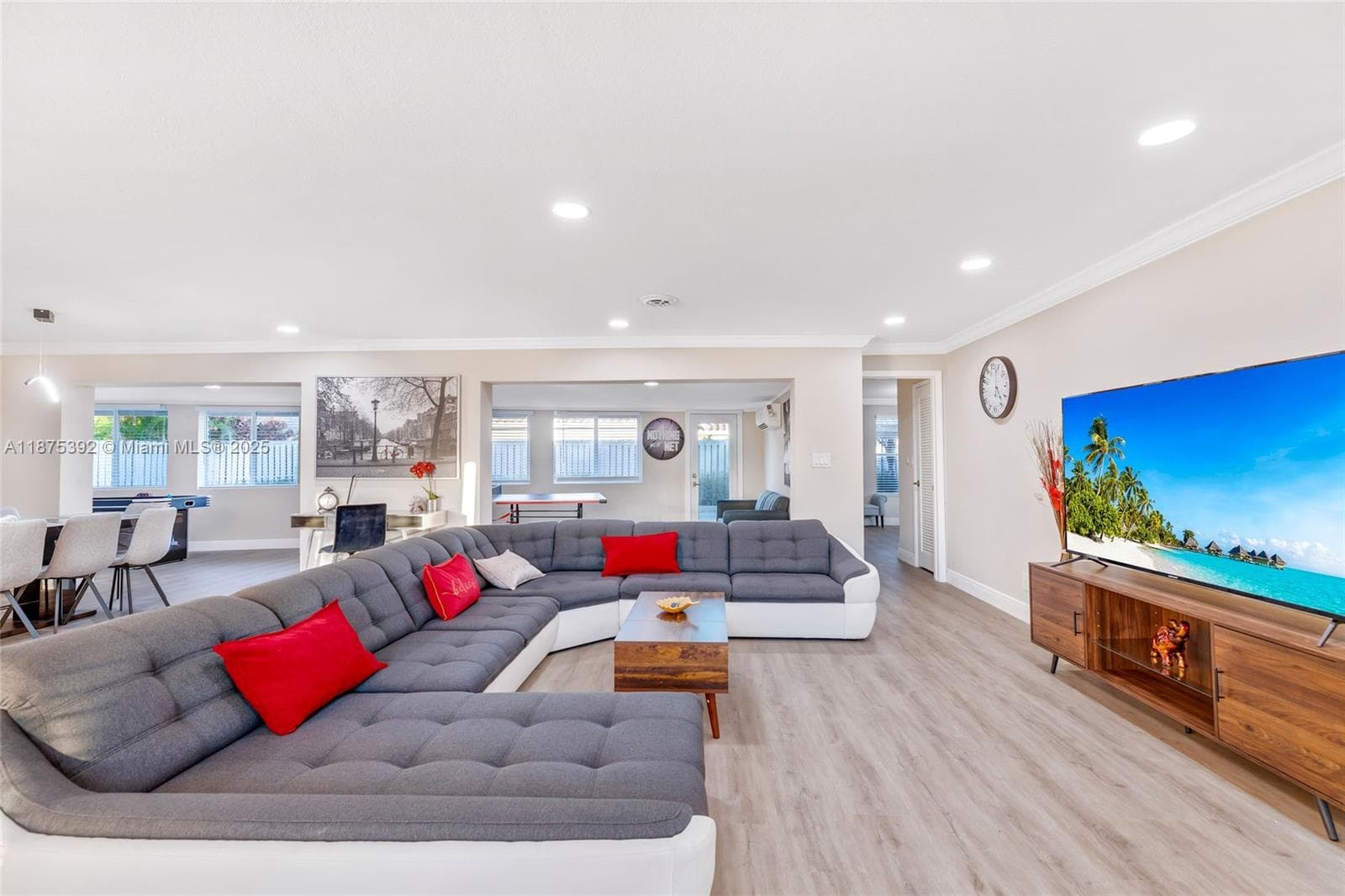 5740 NE 19th Ave, Fort Lauderdale, FL 33308 — zdjęcie 2