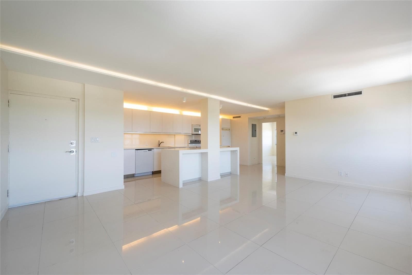 2555 NE 11th Street # 902, Fort Lauderdale, FL 33304 — zdjęcie 3