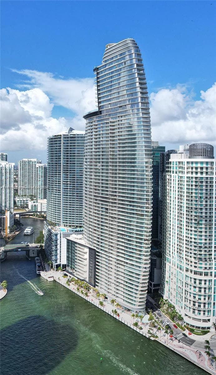 300 Biscayne Blvd Way # 2308, Miami, FL 33131