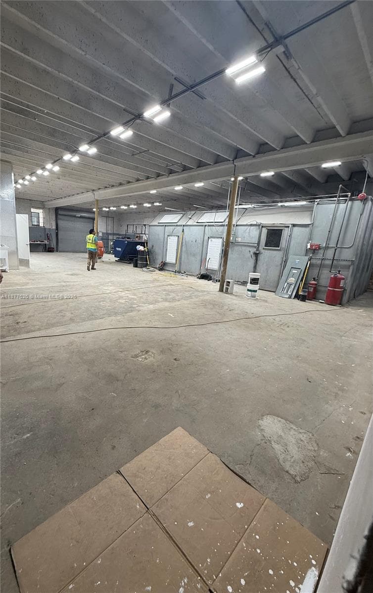 572 NW 72nd St, Miami, FL 33150 — zdjęcie 2