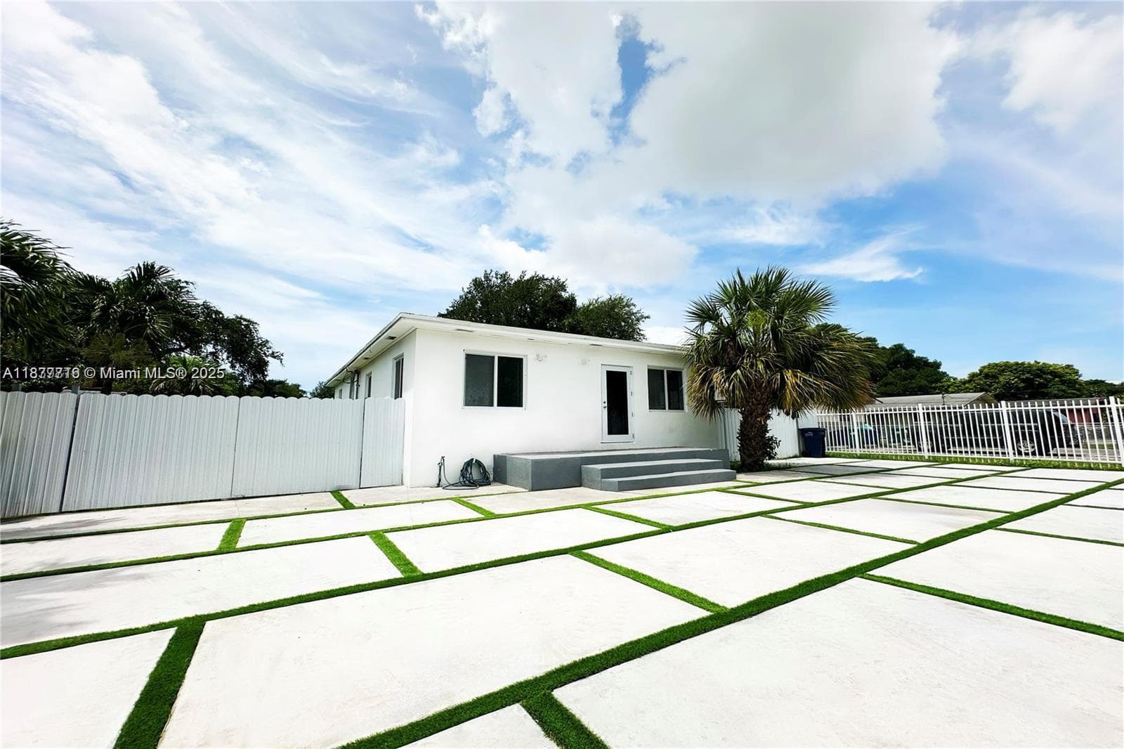 2740 NW 49th St, Miami, FL 33142 — zdjęcie 3