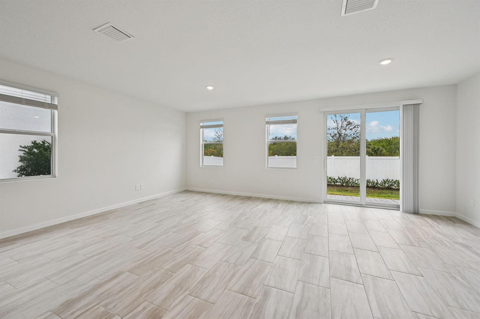568 Salisbury Circle, Fort Pierce, FL 34982 — zdjęcie 5