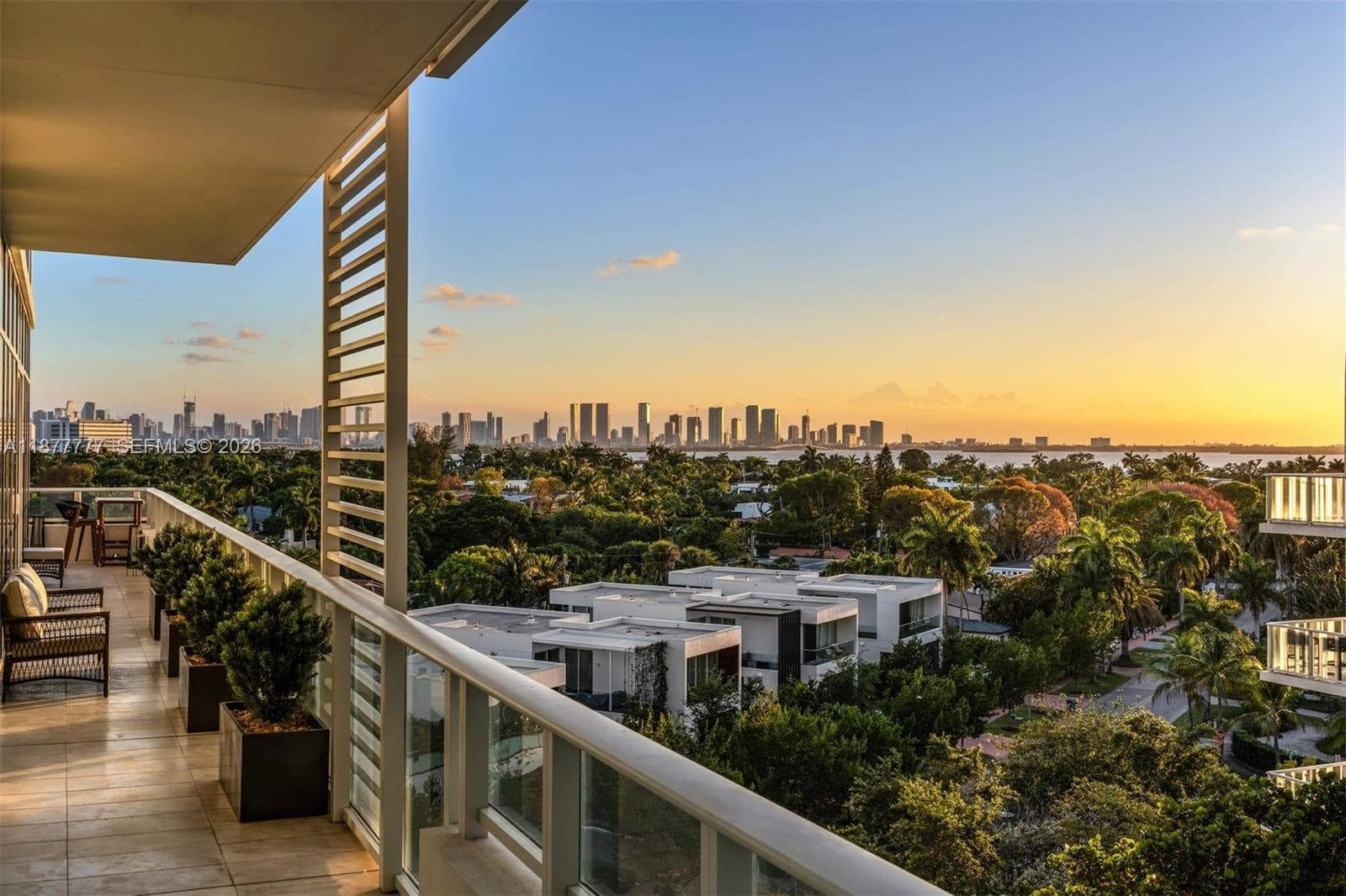 4701 N Meridian Ave # 512, Miami Beach, FL 33140 — zdjęcie 2