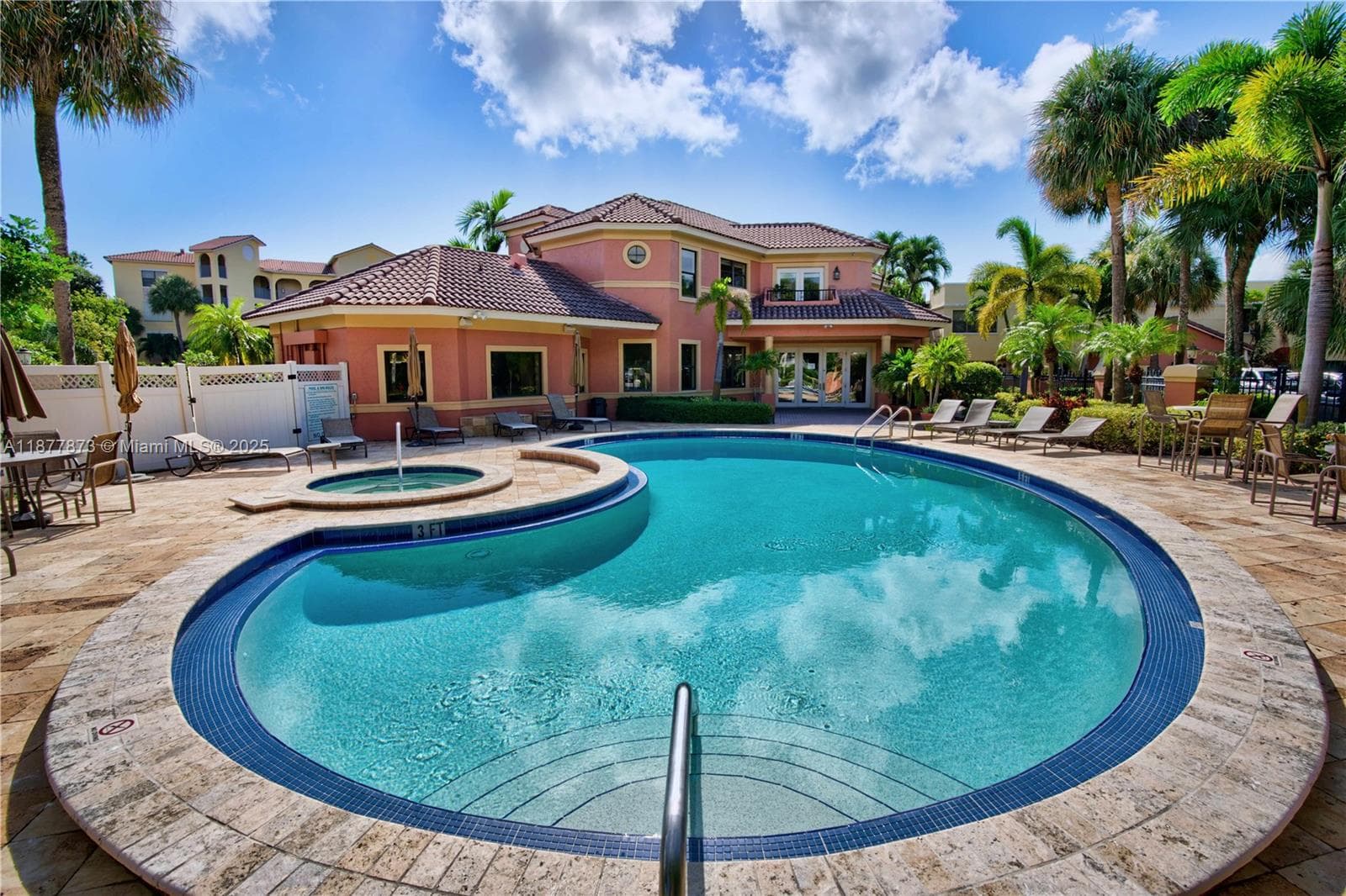 600 Uno Lago Dr # 302, Juno Beach, FL 33408
