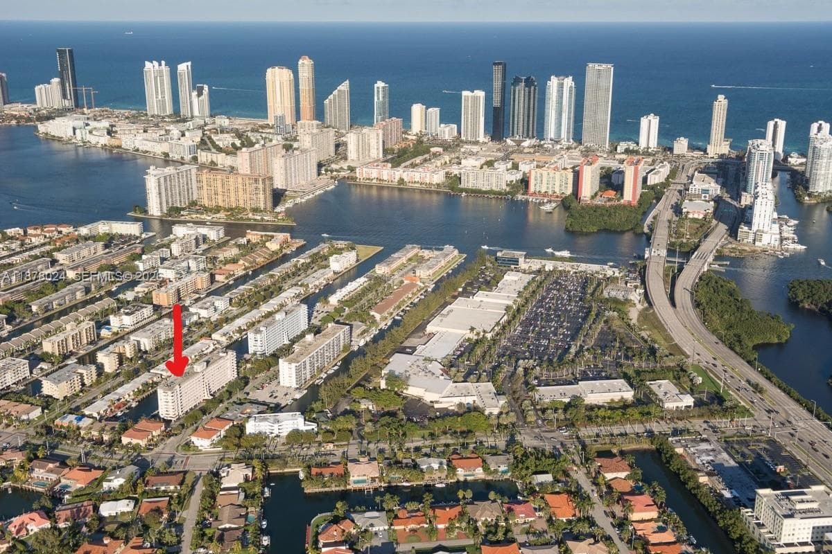 3545 NE 166th St # 304, North Miami Beach, FL 33160