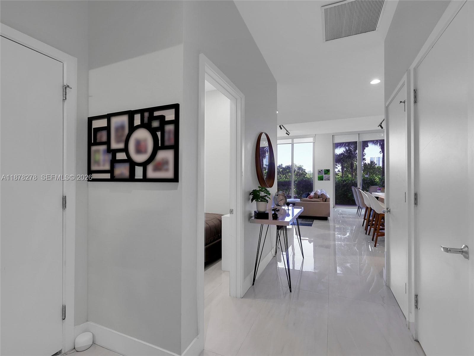 16385 Biscayne Blvd # 105, North Miami Beach, FL 33160 — zdjęcie 3