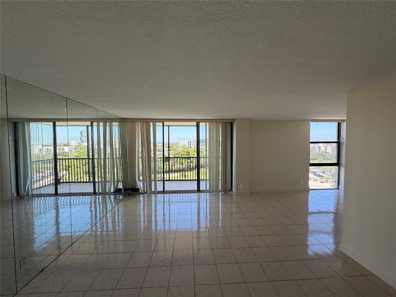 20335 W Country Club Drive # 1101, Aventura, FL 33180 — zdjęcie 2