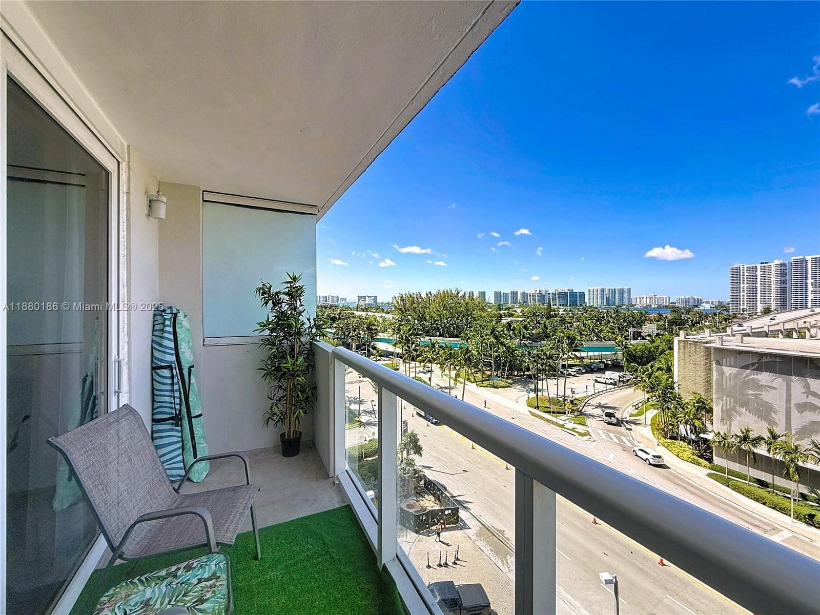 19201 Collins Ave # 636, Sunny Isles Beach, FL 33160 — zdjęcie 2