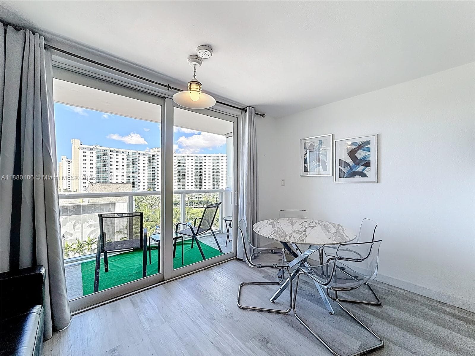 19201 Collins Ave # 636, Sunny Isles Beach, FL 33160 — zdjęcie 4