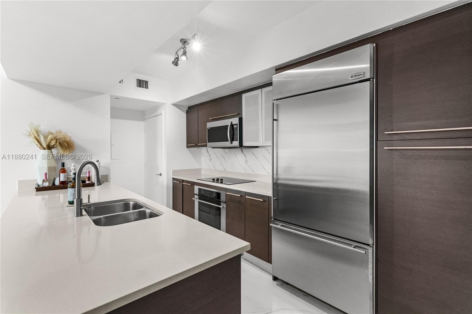 55 SE 6th St # 1203, Miami, FL 33131 — zdjęcie 2