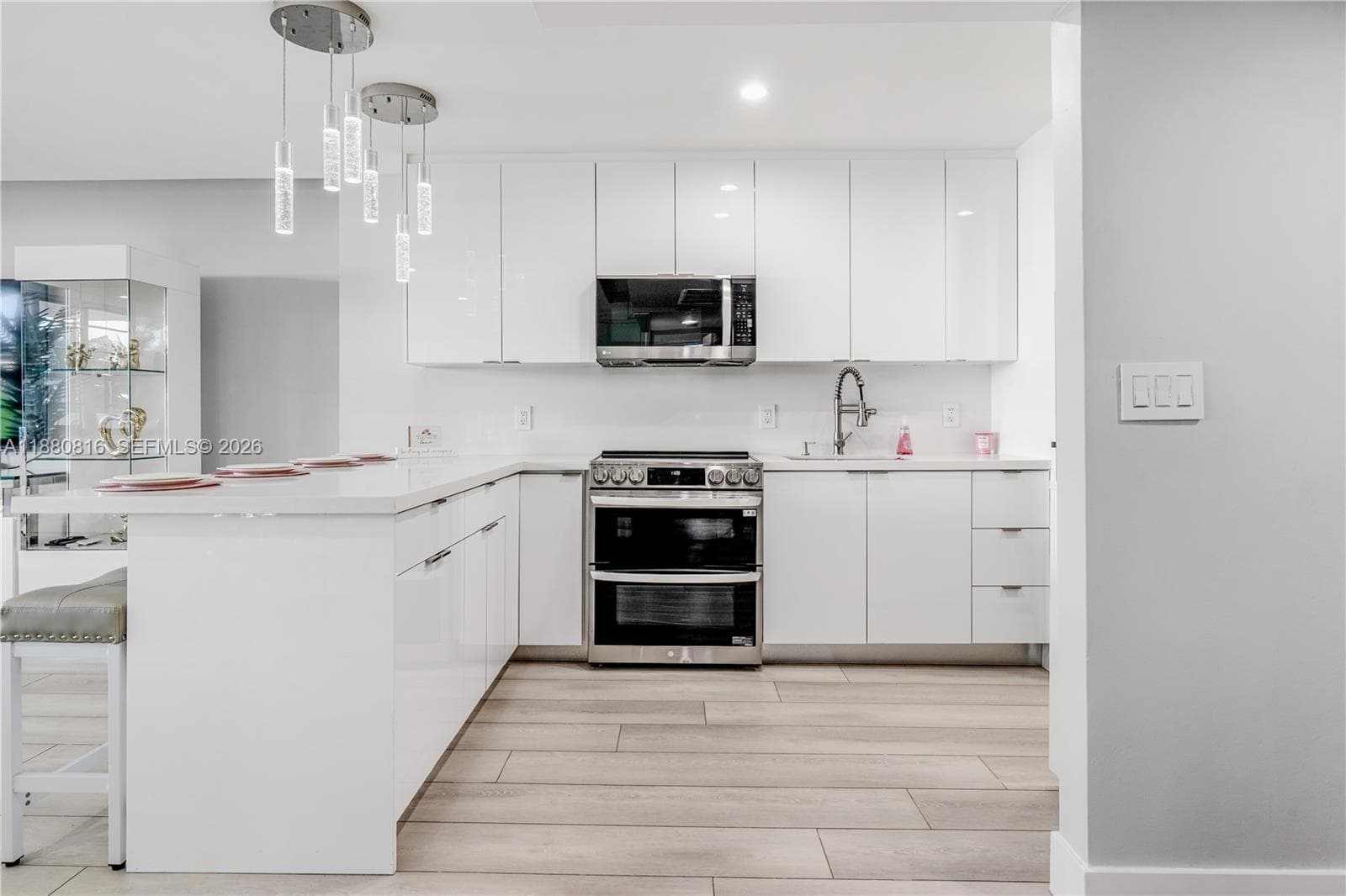 100 Lincoln Rd # 323, Miami Beach, FL 33139 — zdjęcie 2