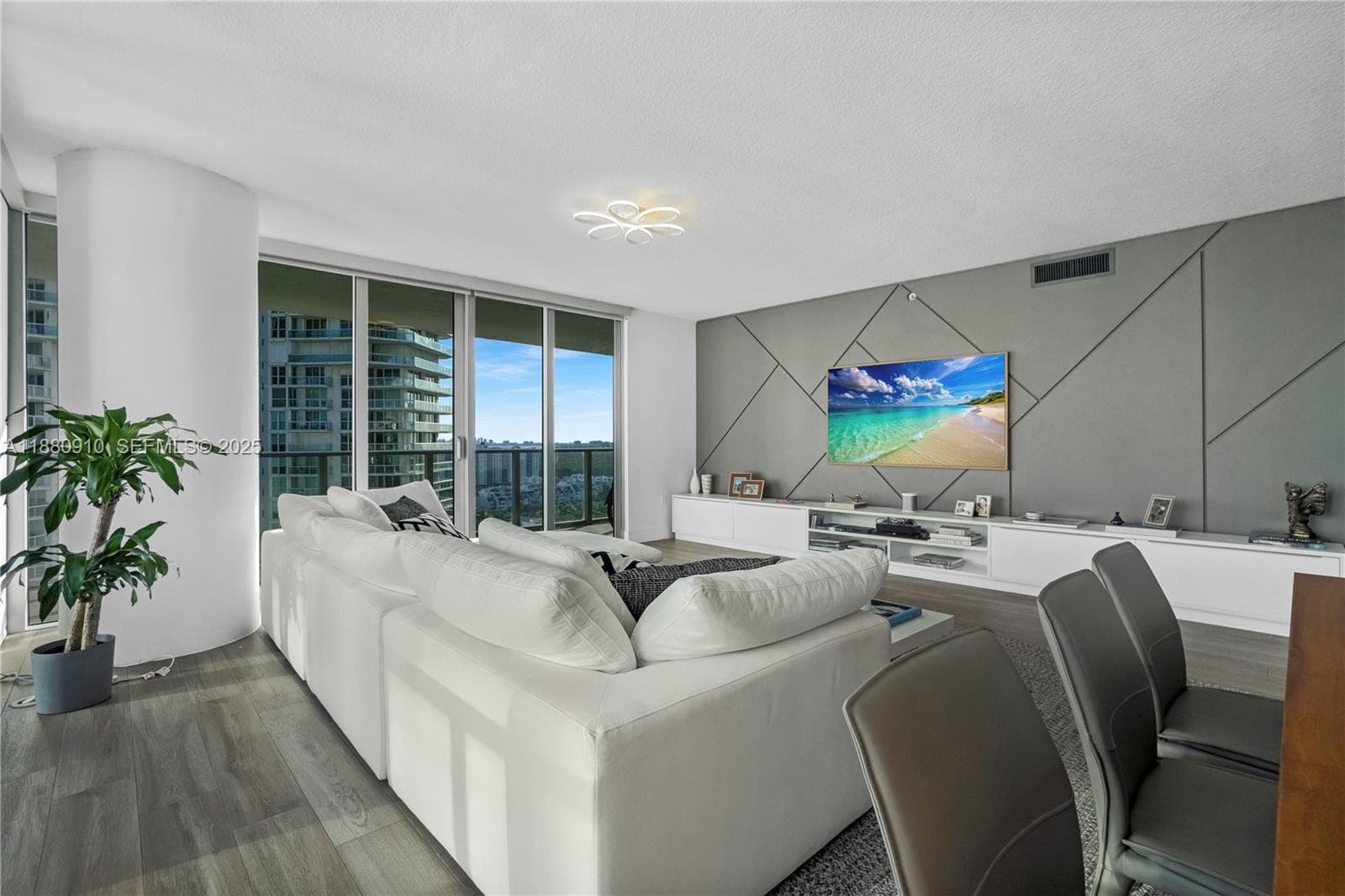 300 Sunny Isles Blvd # 4-1802, Sunny Isles Beach, FL 33160 — zdjęcie 5