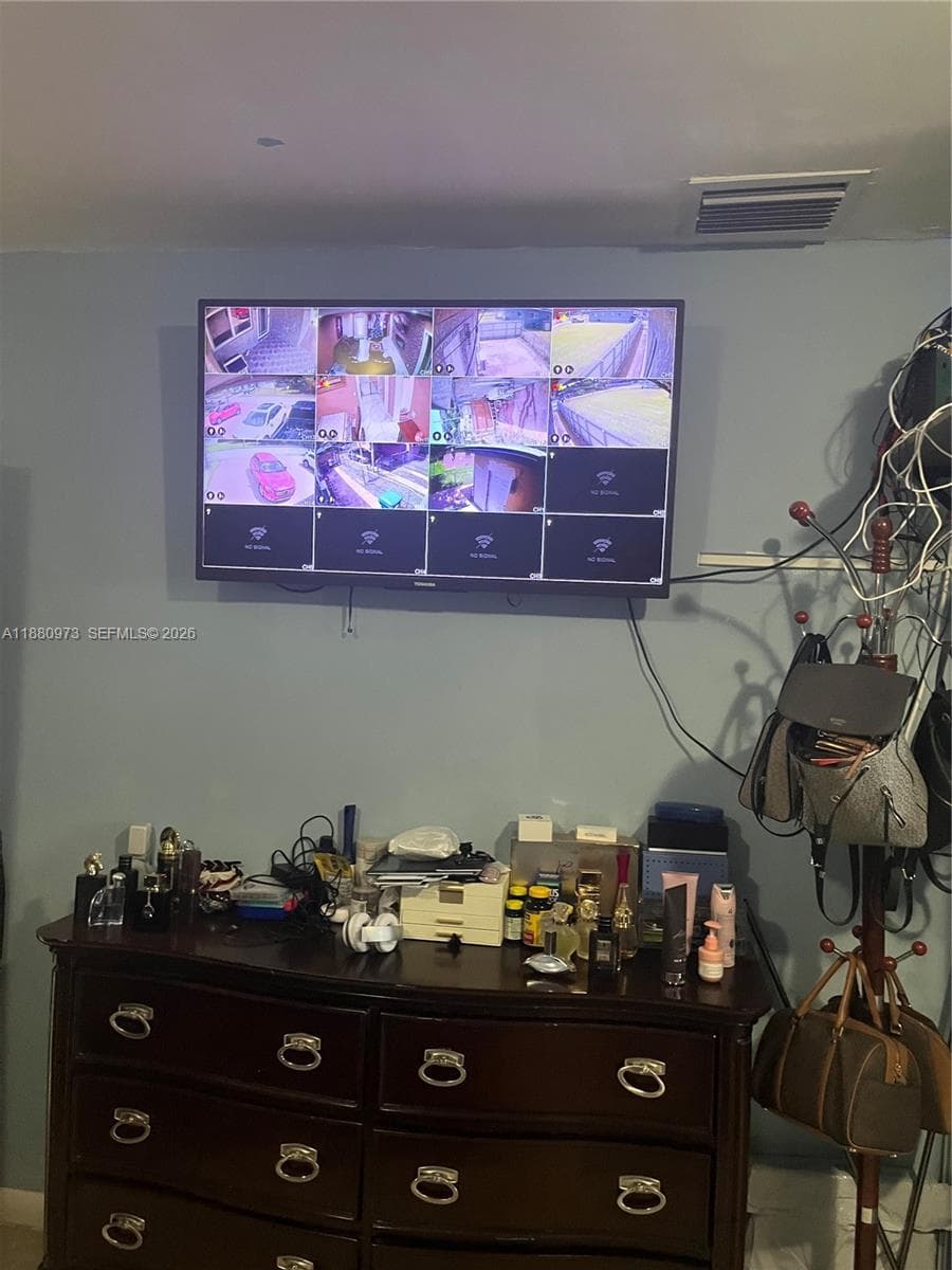 7130 NW 21st Ct, Miami, FL 33147 — zdjęcie 3