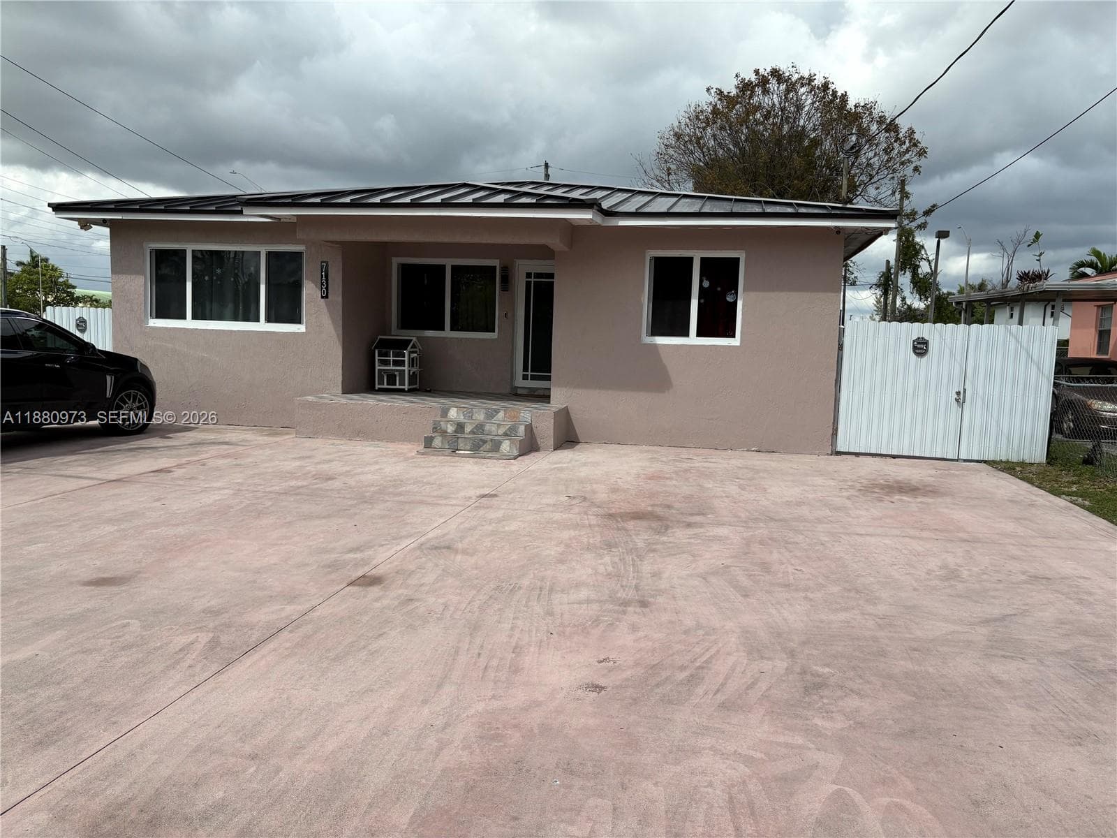 7130 NW 21st Ct, Miami, FL 33147