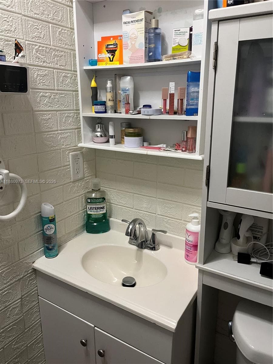 7130 NW 21st Ct, Miami, FL 33147 — zdjęcie 4