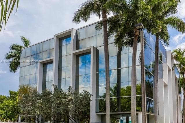 16855 NE 2 AVE # N104, North Miami Beach, FL 33162 — zdjęcie 2