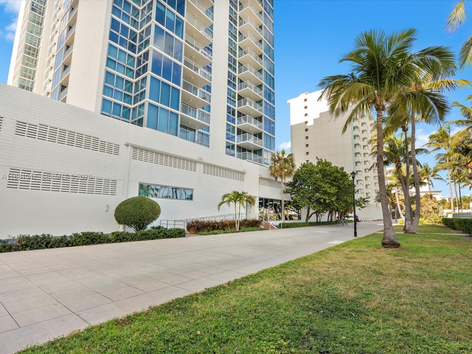 2655 Collins Ave # 510, Miami Beach, FL 33140