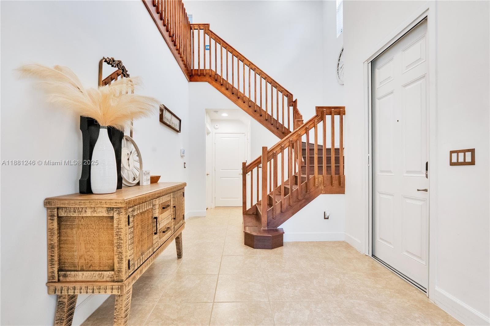 5904 NW 46th Ln, Tamarac, FL 33319 — zdjęcie 2