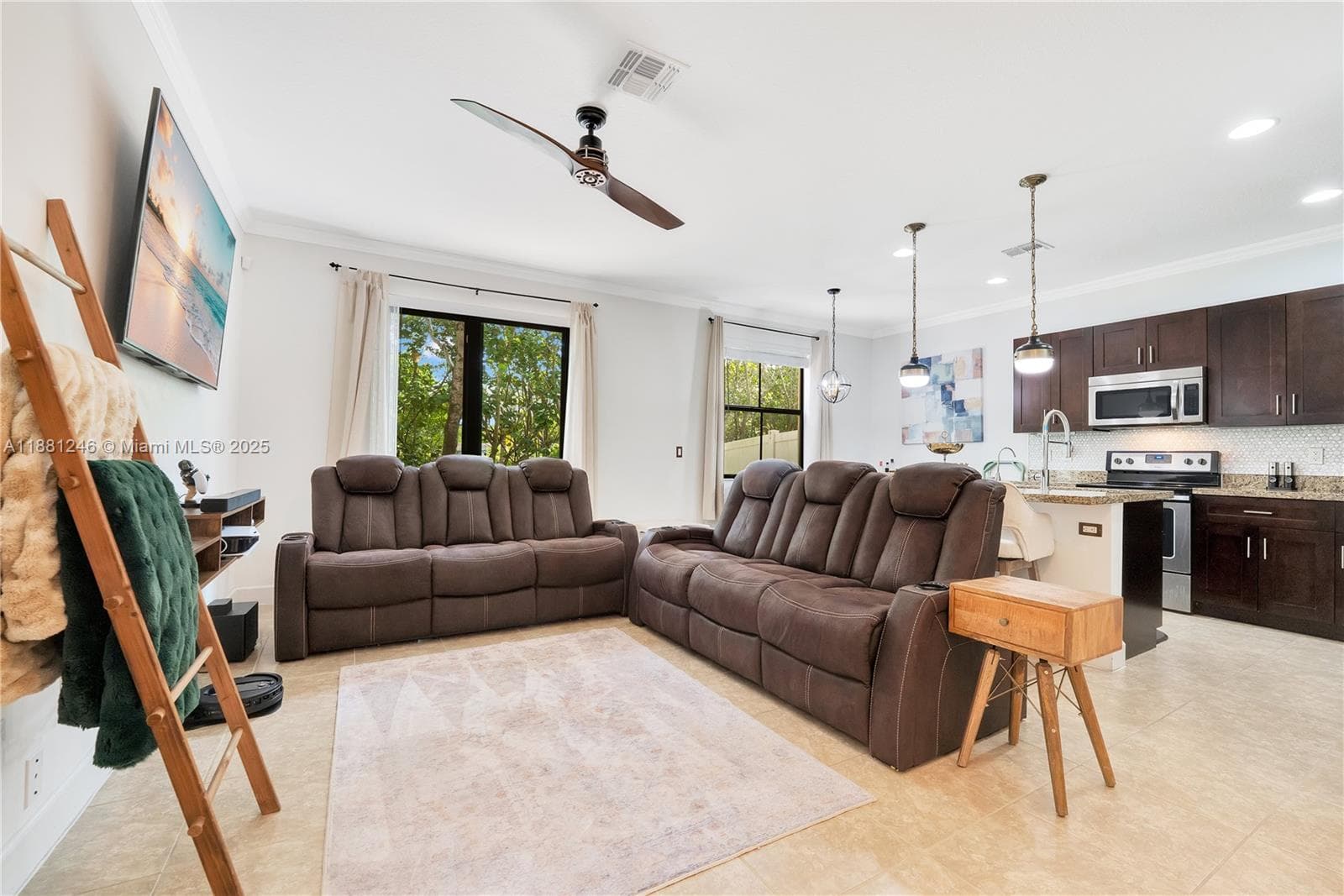 5904 NW 46th Ln, Tamarac, FL 33319 — zdjęcie 3