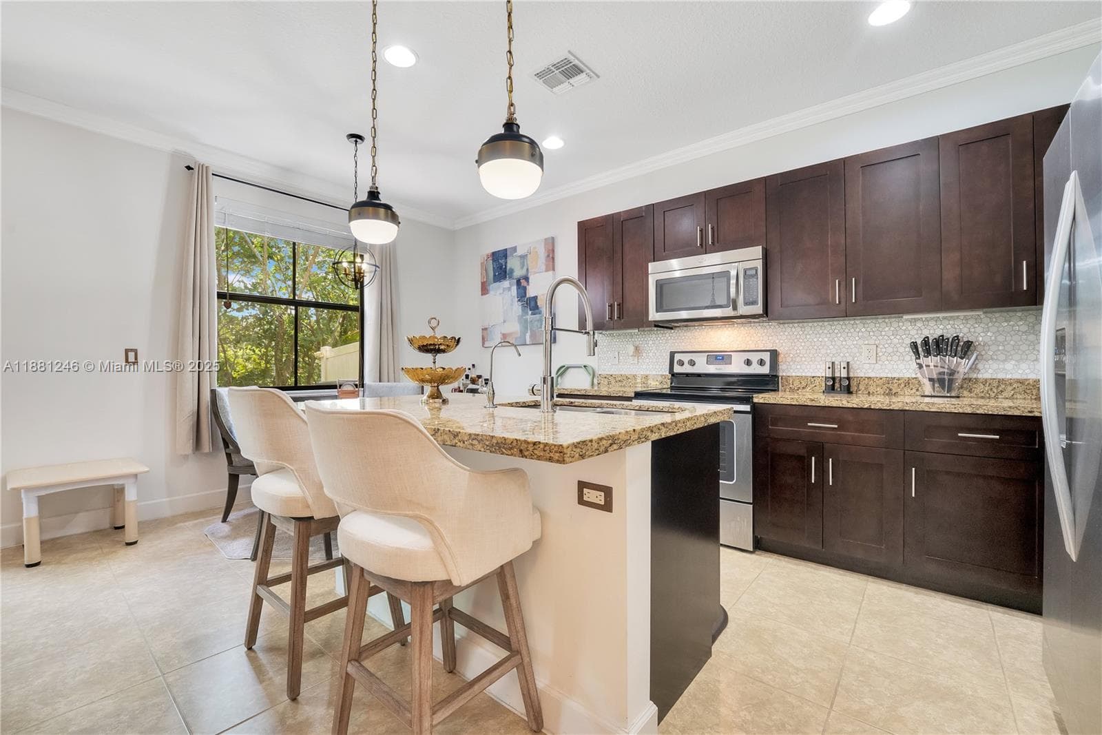 5904 NW 46th Ln, Tamarac, FL 33319 — zdjęcie 4