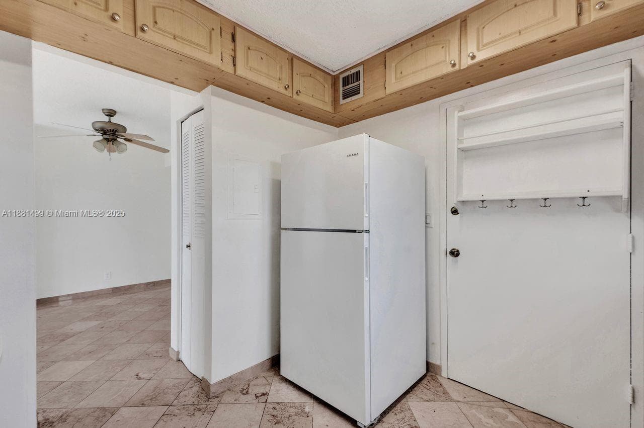 2025 NE 164th St # 716, North Miami Beach, FL 33162 — zdjęcie 5