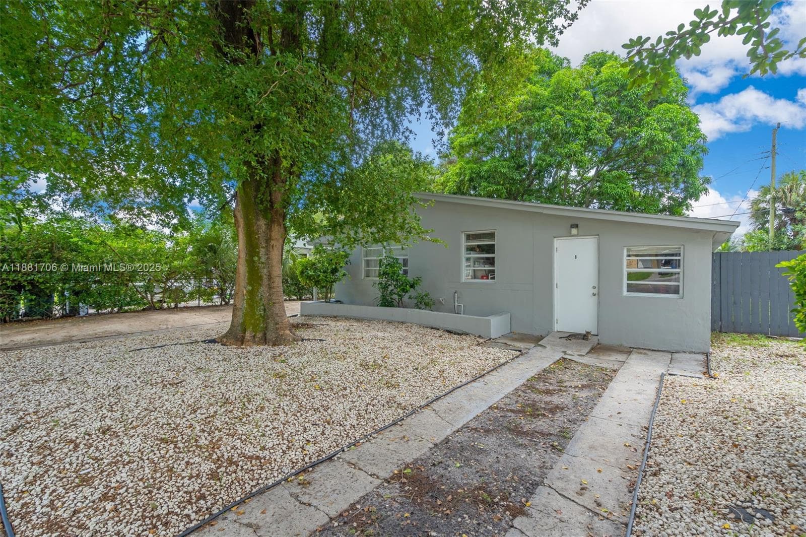 3380 NW 8th Pl, Lauderhill, FL 33311 — zdjęcie 3