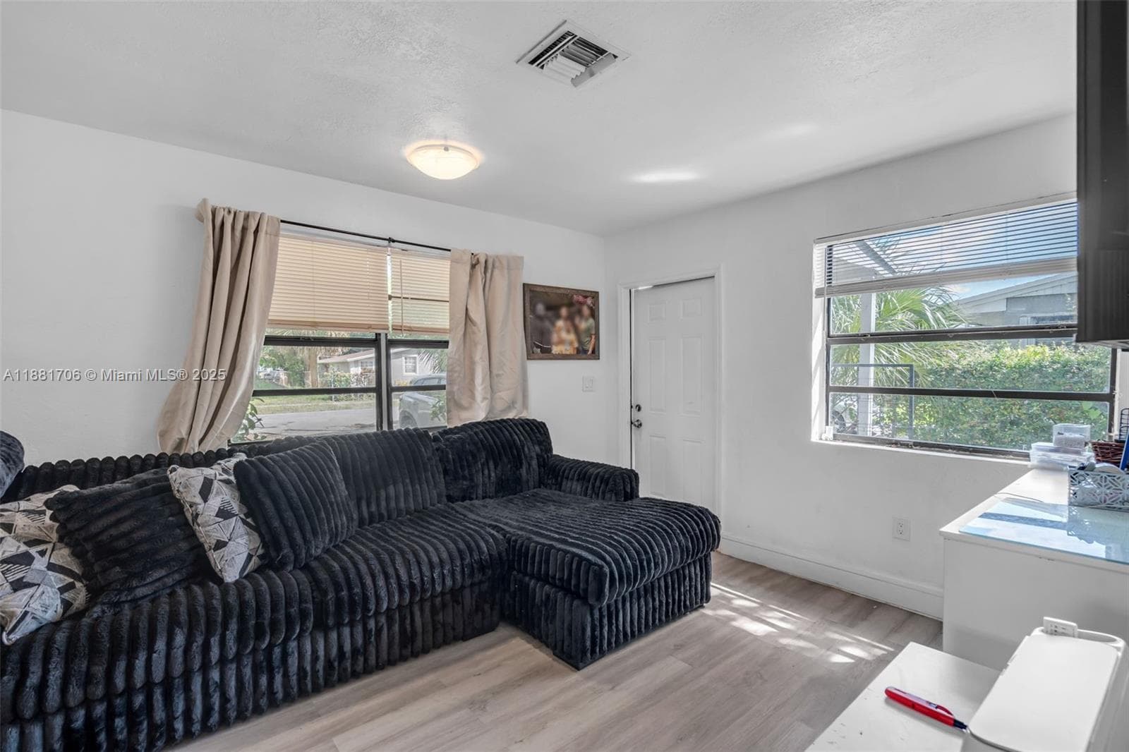 3380 NW 8th Pl, Lauderhill, FL 33311 — zdjęcie 5