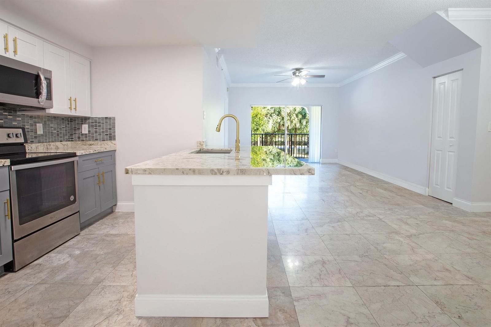 5860 W Sample Road # 204, Coral Springs, FL 33067 — zdjęcie 4