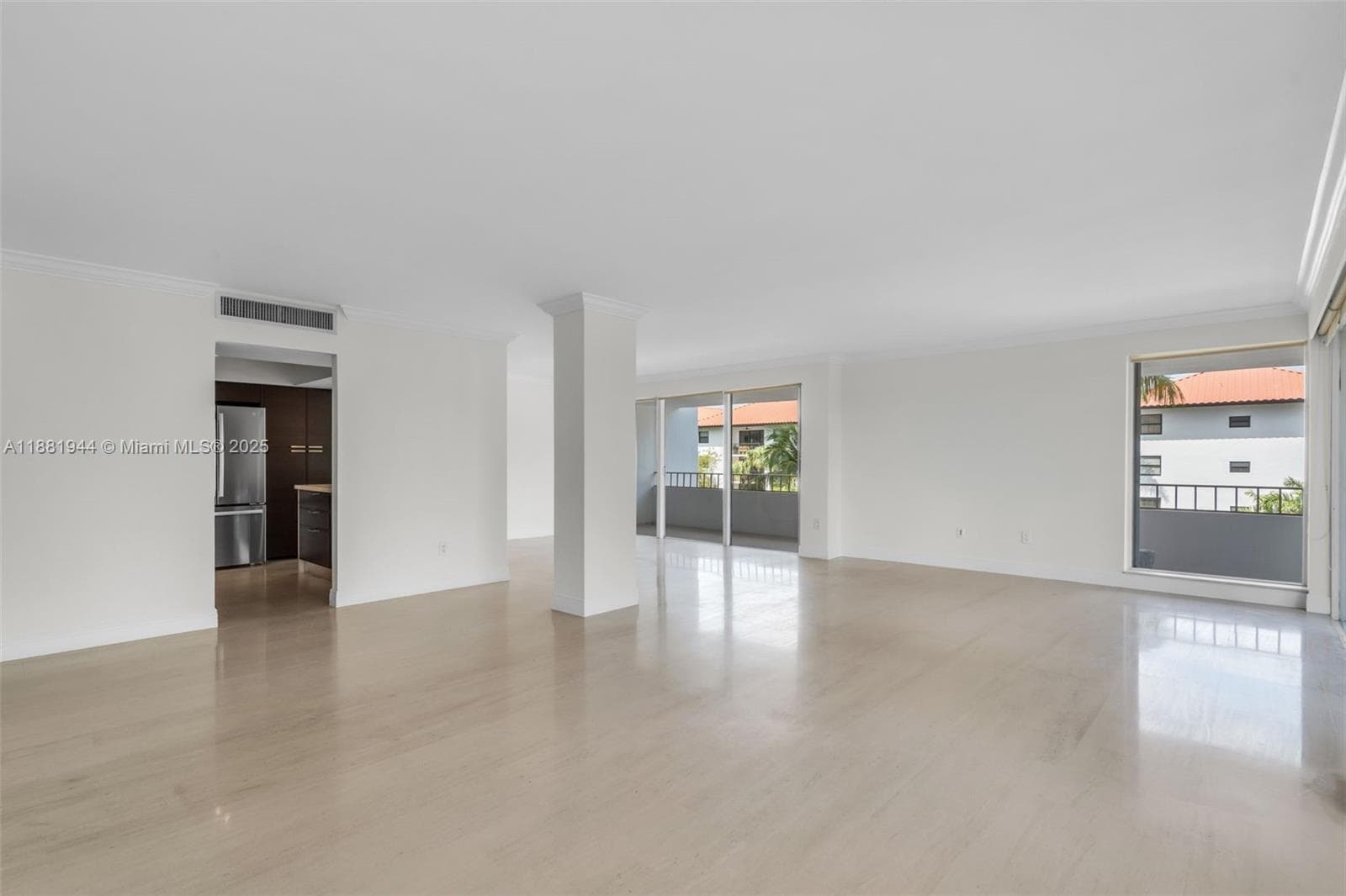 155 Ocean Lane Dr # 300, Key Biscayne, FL 33149 — zdjęcie 4