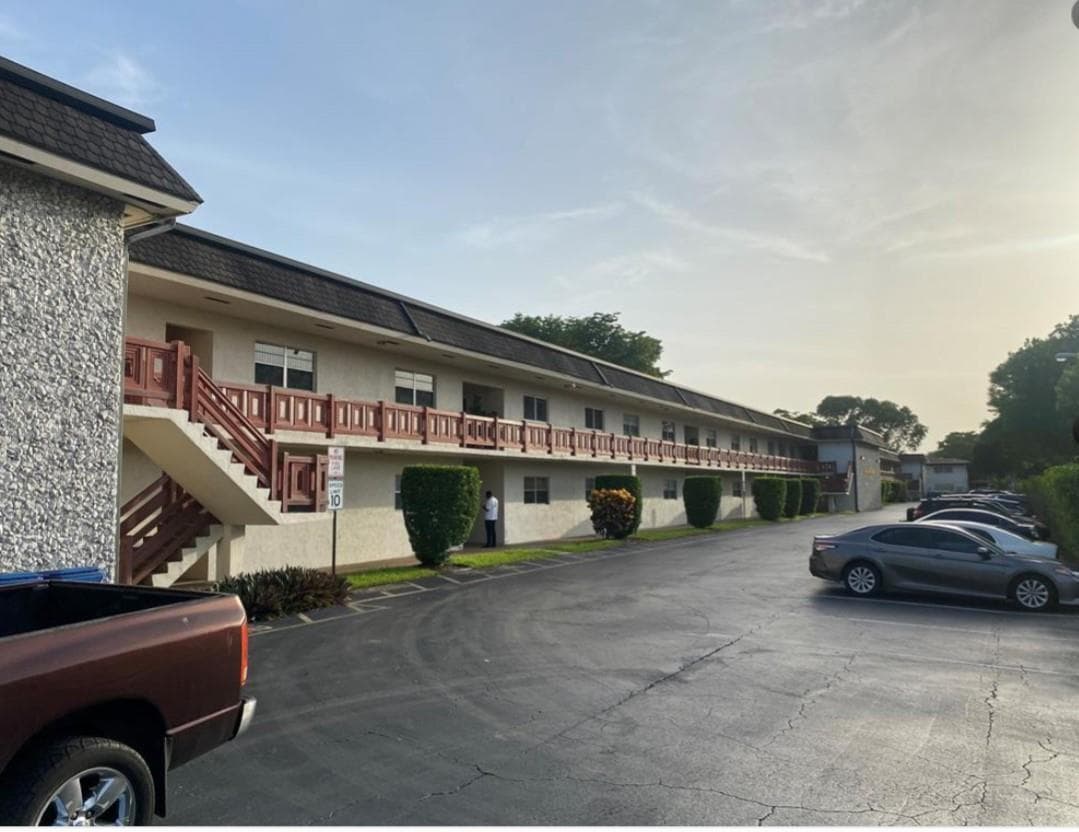 5900 NW 17th Place # 103, Sunrise, FL 33313 — zdjęcie 3