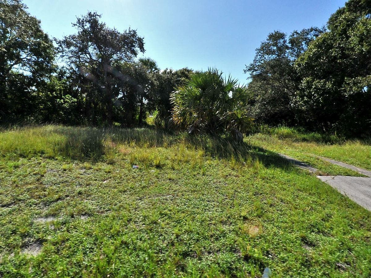 535 S 5th Street, Fort Pierce, FL 34950