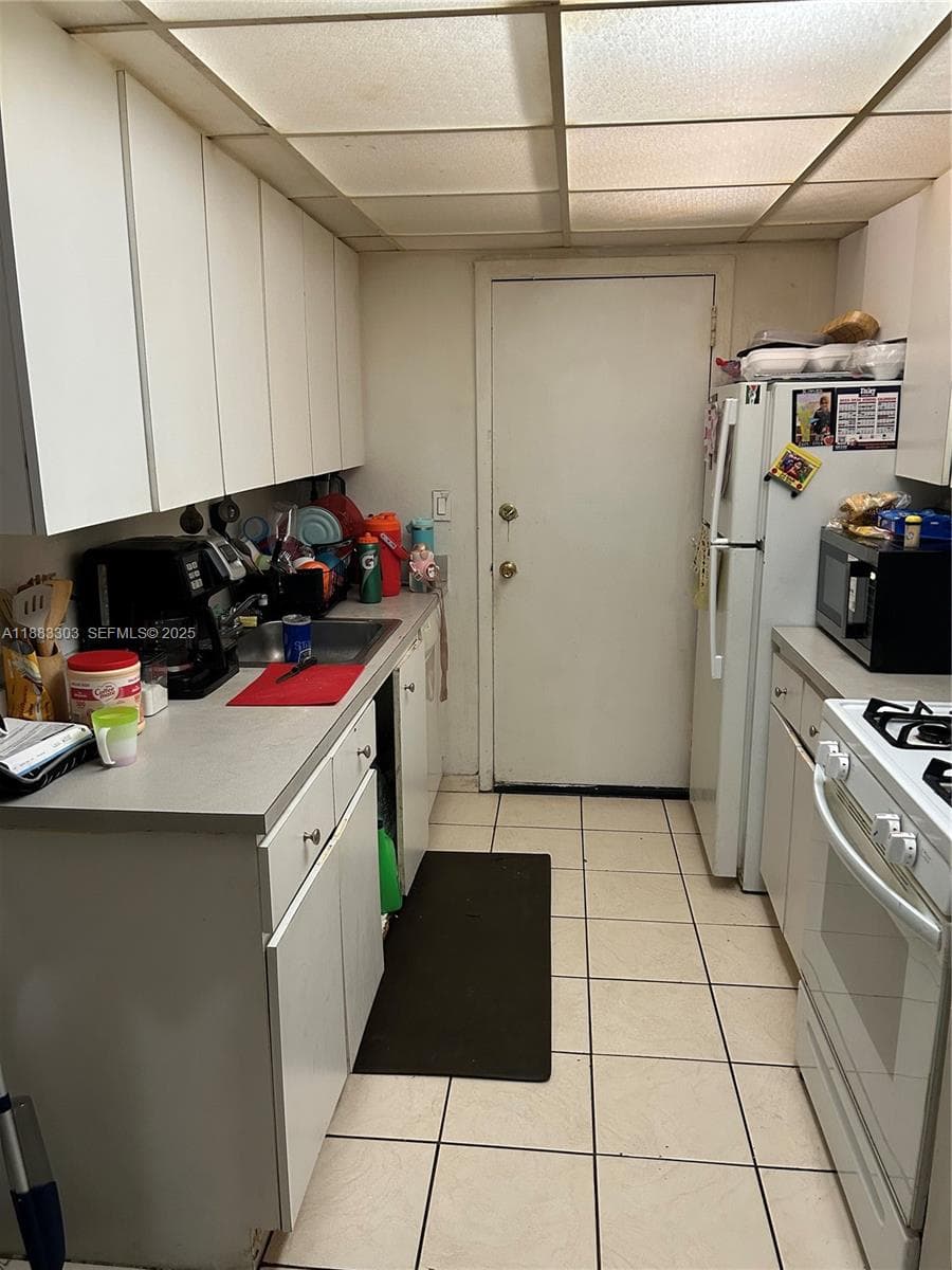 18111 NW 68th Ave # G206, Hialeah, FL 33015 — zdjęcie 4