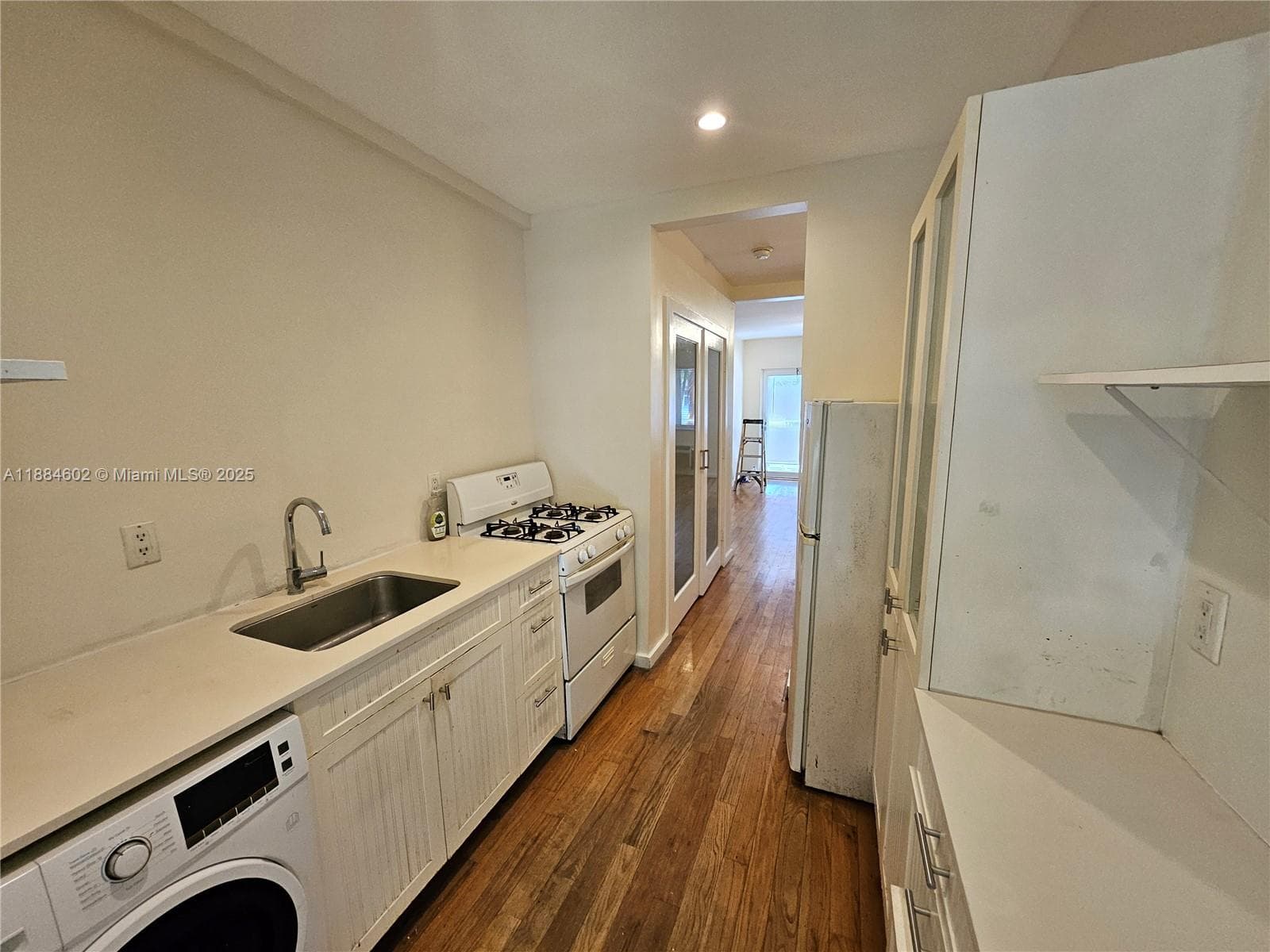 745 13th St # 16, Miami Beach, FL 33139