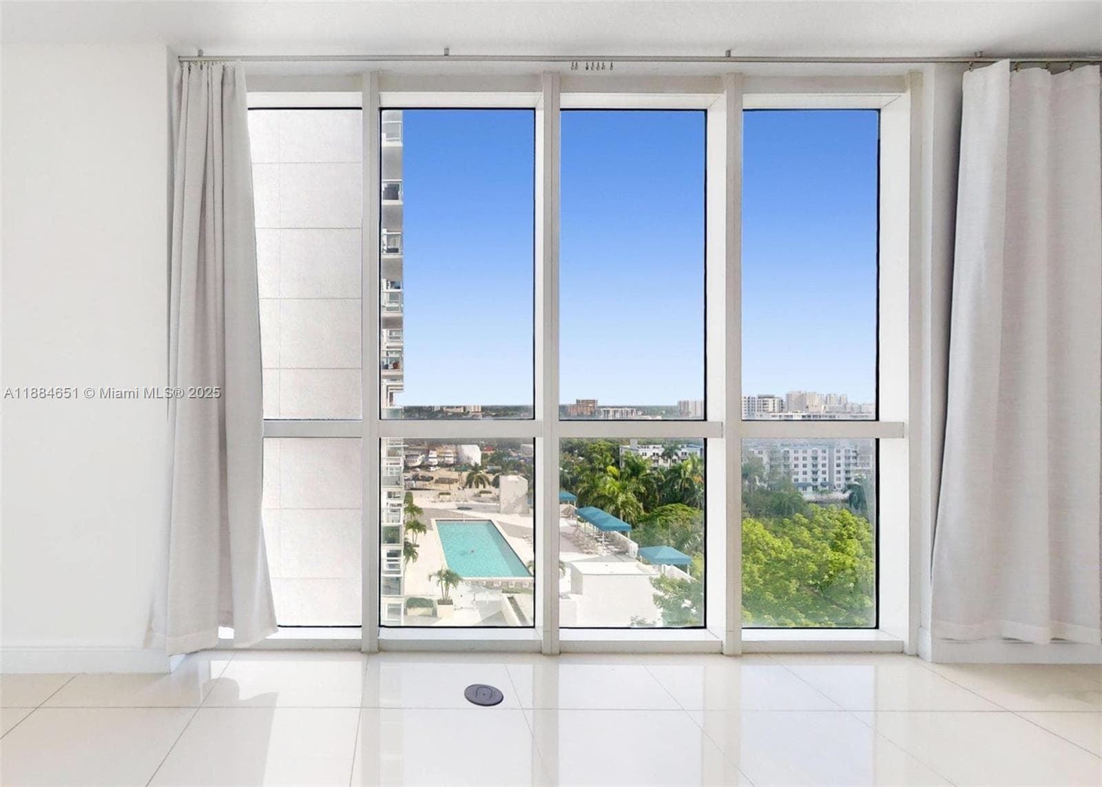 1871 NW S River Dr # 1205, Miami, FL 33125 — zdjęcie 2