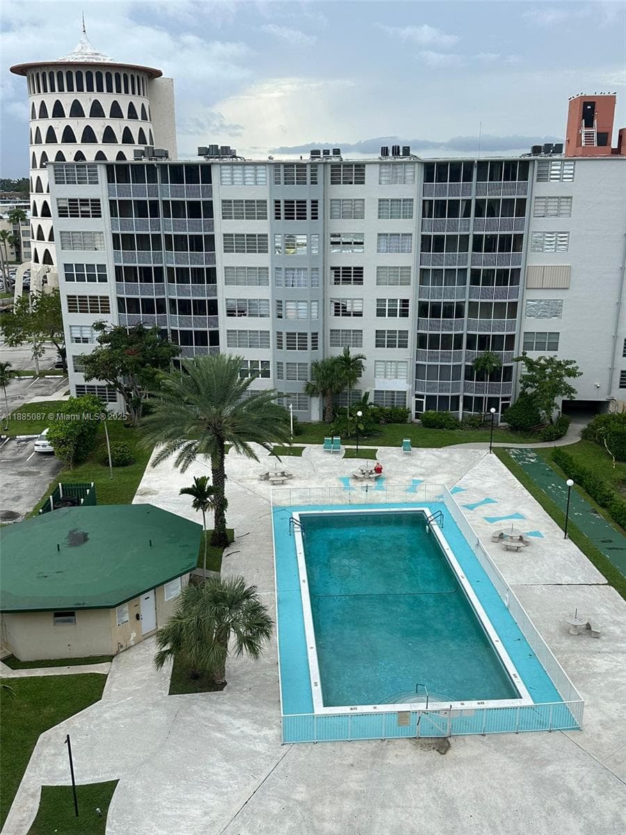 1780 NE 191st St # 803-2, Miami, FL 33179