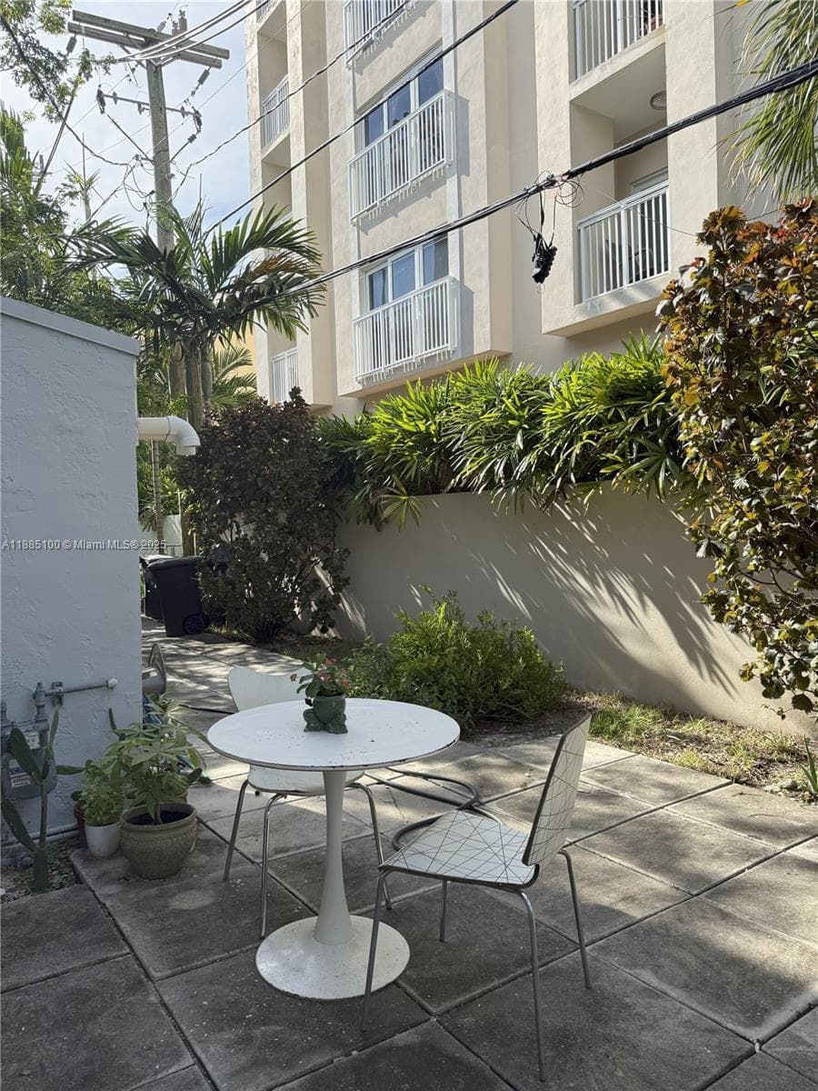 119 Menores Ave # 11, Coral Gables, FL 33134 — zdjęcie 2