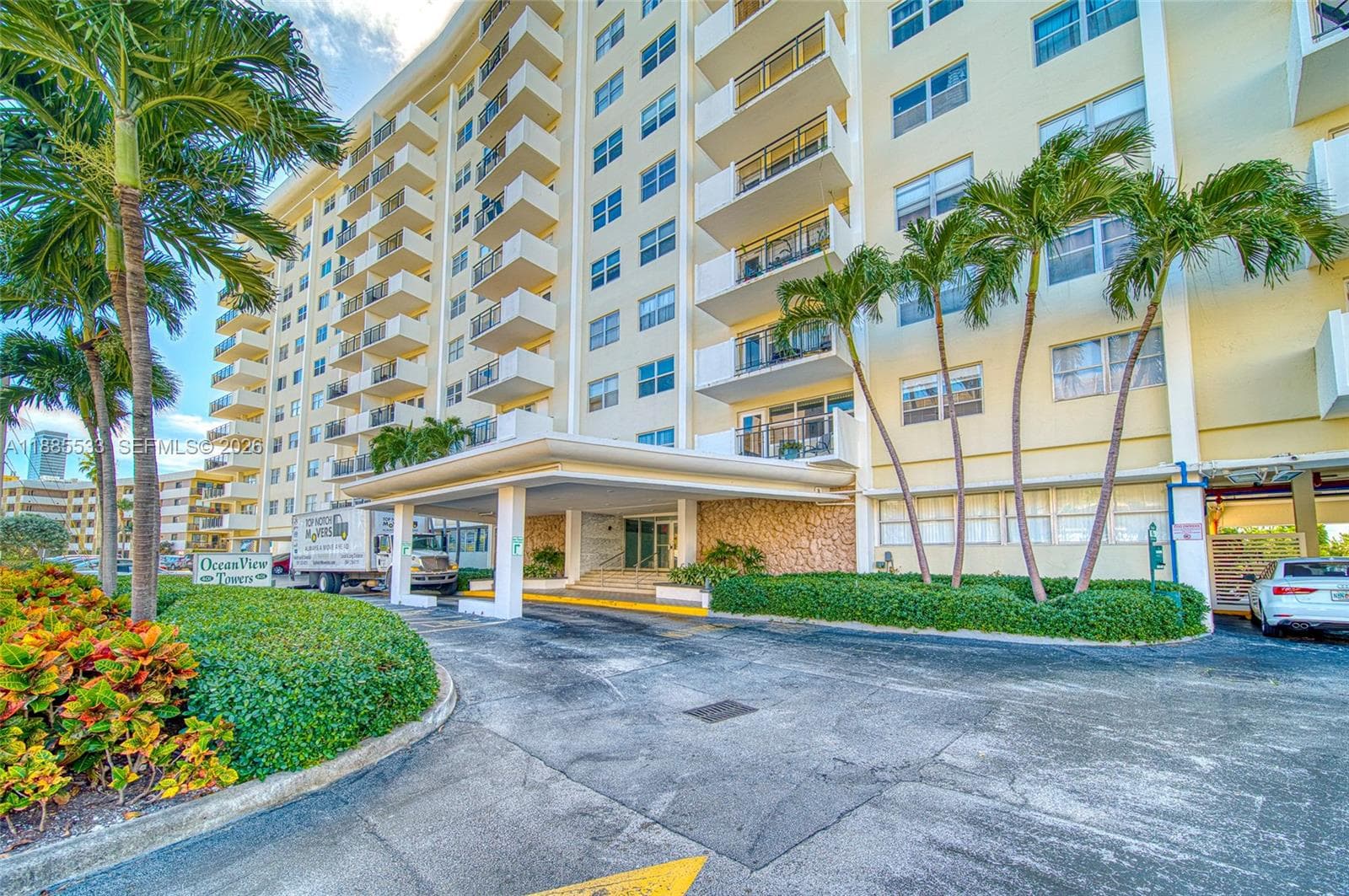 401 Golden Isles Dr # 908, Hallandale Beach, FL 33009 — zdjęcie 3
