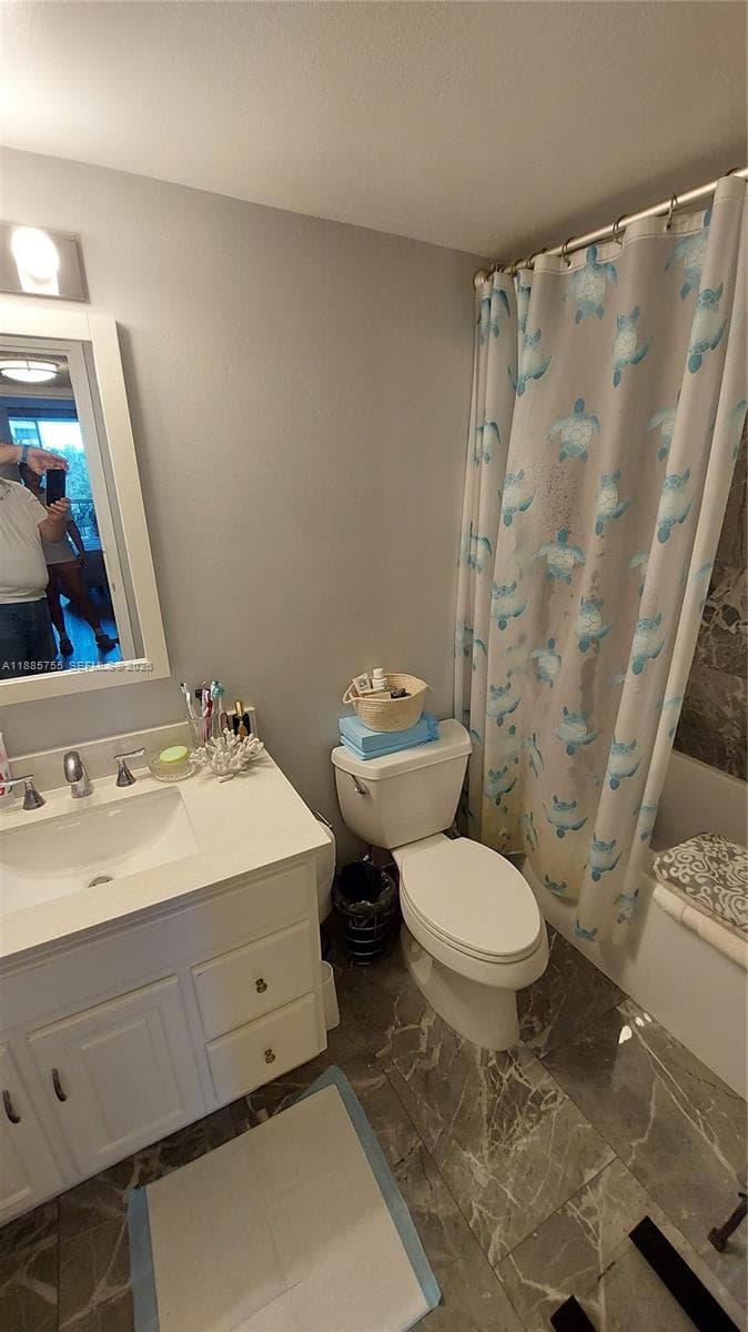 501 E Three Islands Blvd # 417, Hallandale Beach, FL 33009 — zdjęcie 3