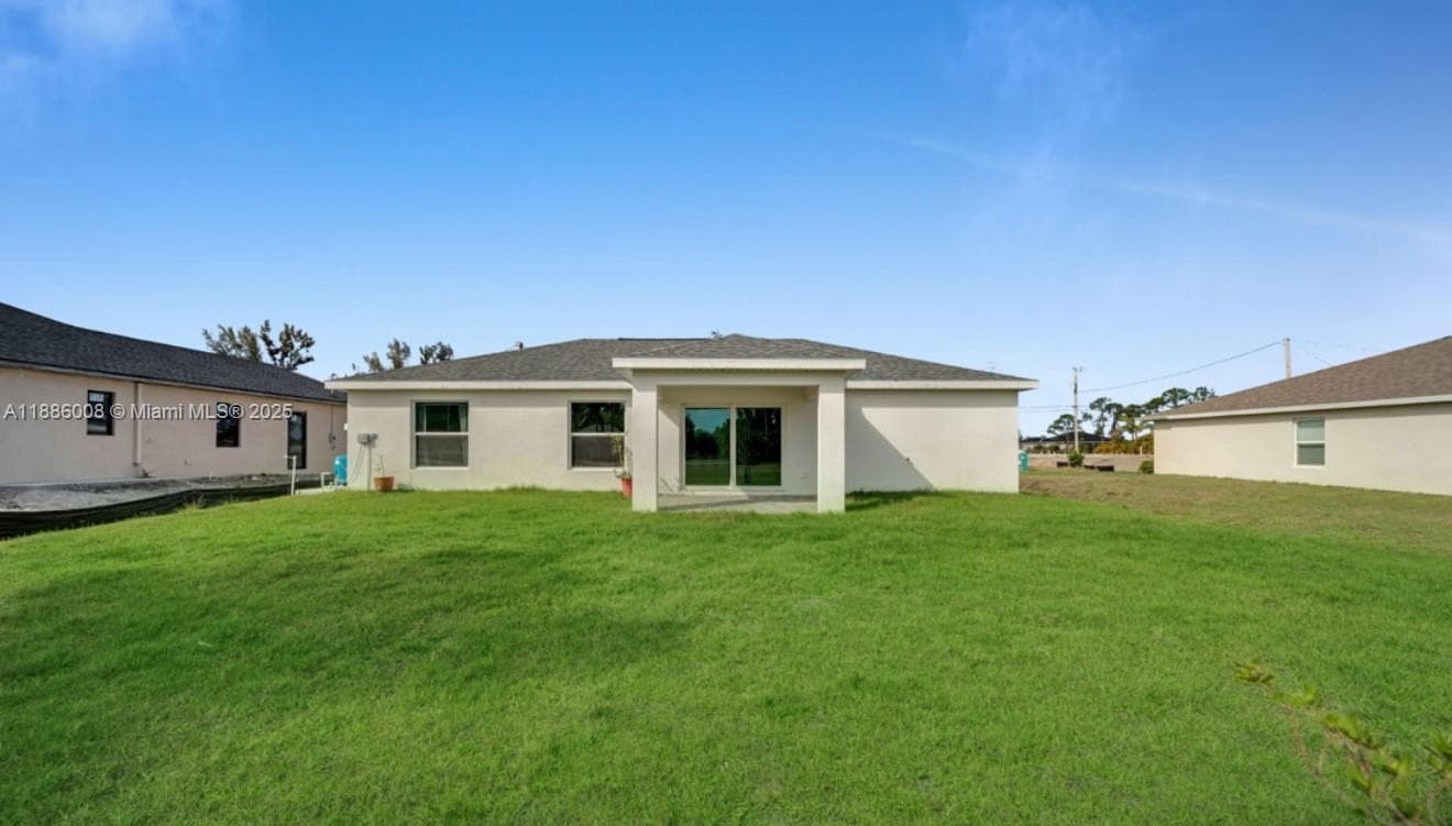 4217 NE 23rd Pl, Cape Coral, FL 33909