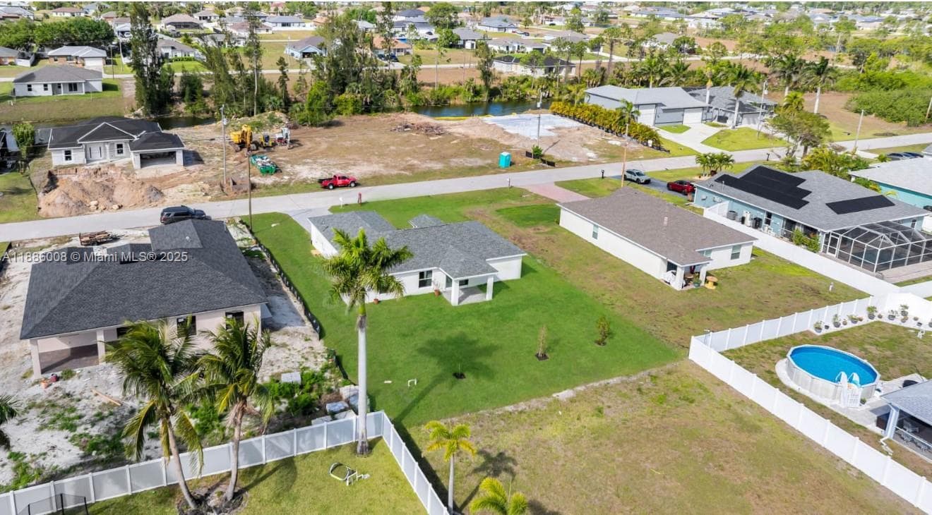 4217 NE 23rd Pl, Cape Coral, FL 33909 — zdjęcie 4