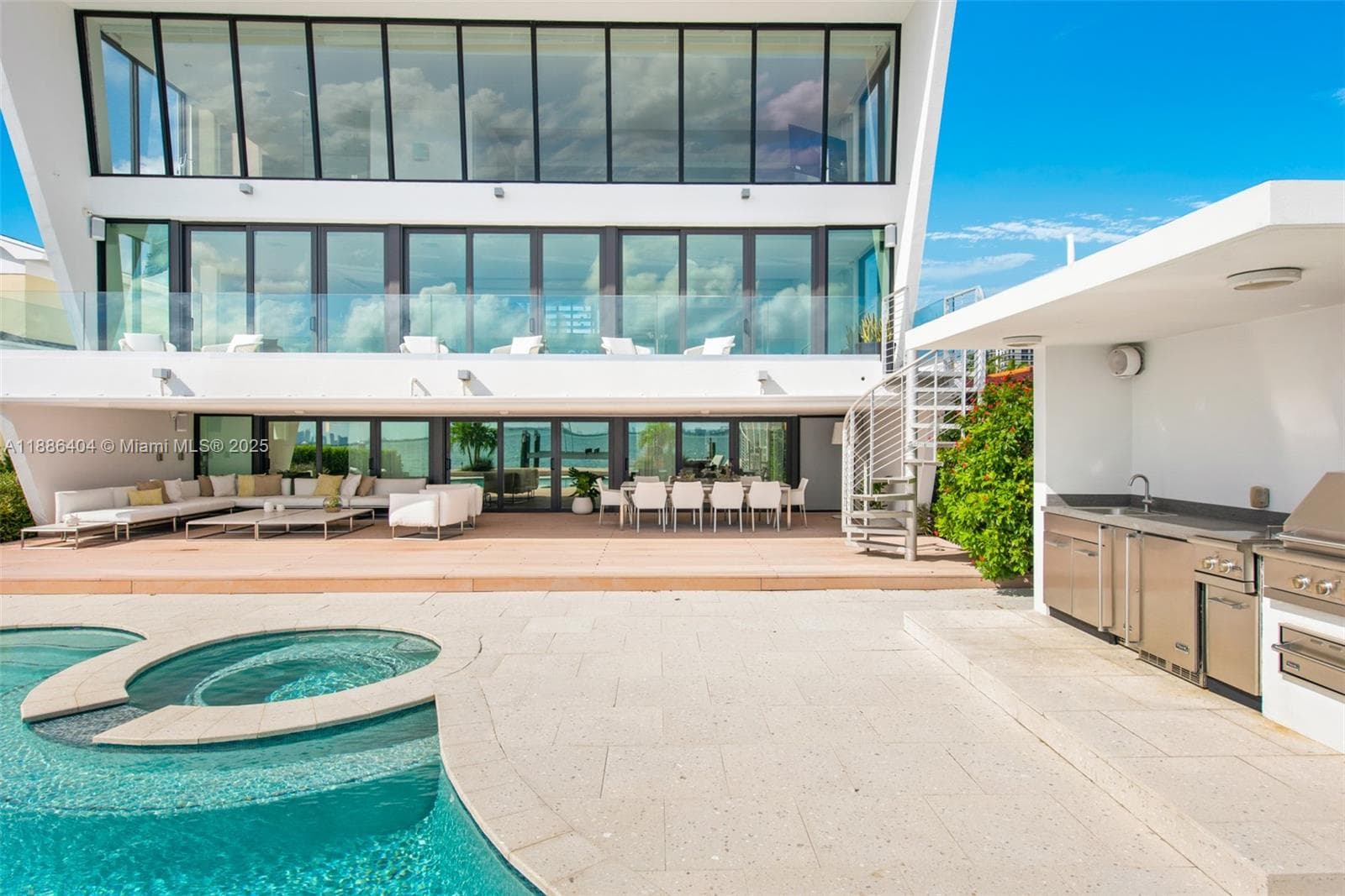 1580 S Treasure Dr, North Bay Village, FL 33141 — zdjęcie 5