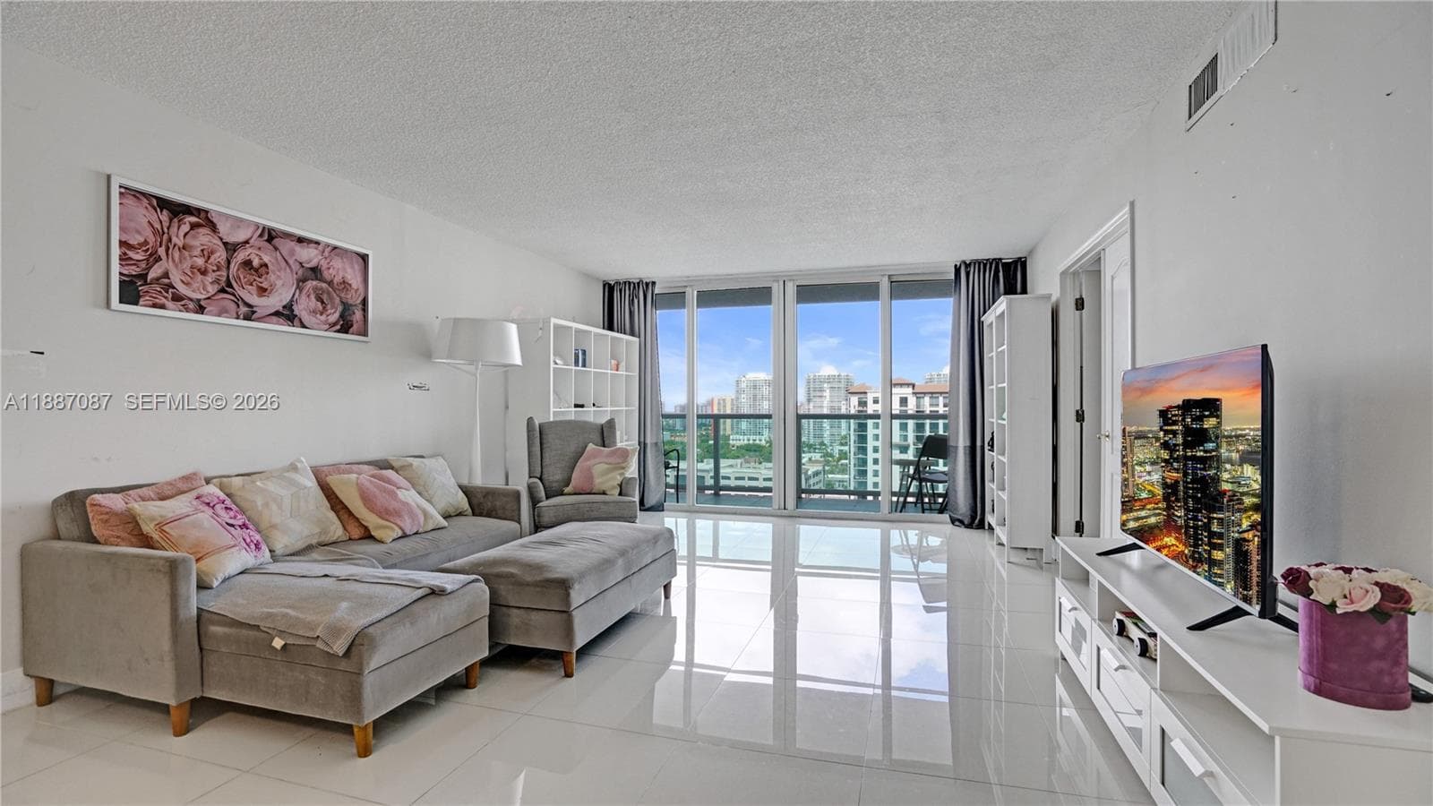 100 Bayview Dr # 1931, Sunny Isles Beach, FL 33160 — zdjęcie 2